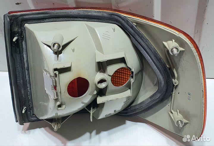 Фонарь задний левый Audi 100 C4