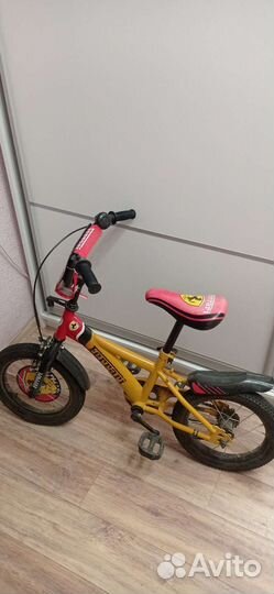 Детский велосипед Ferrari