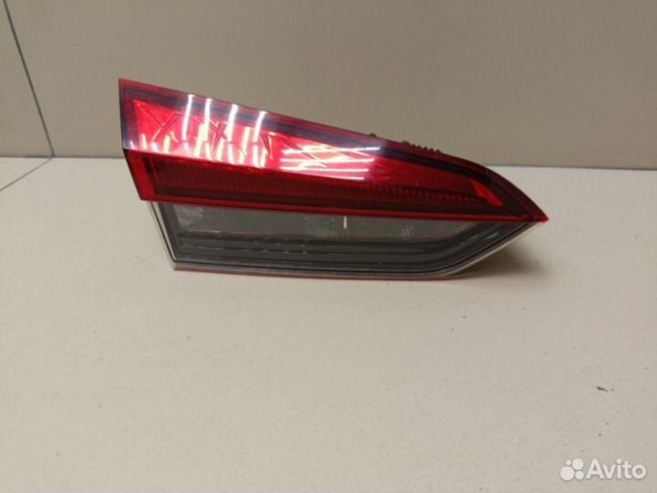 Фонарь внутренний задний левый Skoda Rapid 2021