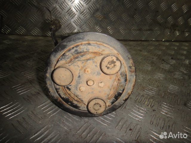 Компрессор кондиционера 323 BJ (98-03) 1,5 б/у