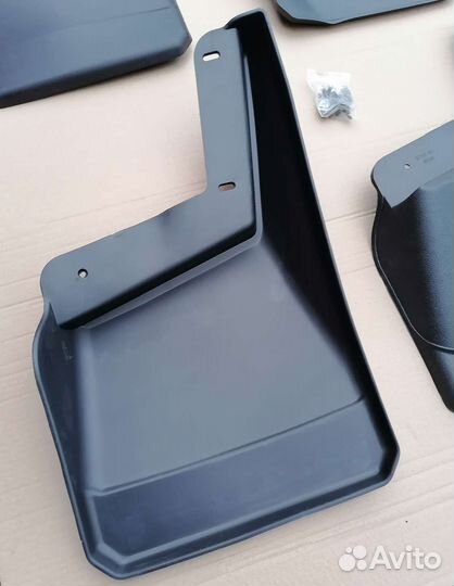 Новые брызговики (комплект) для Hummer H2