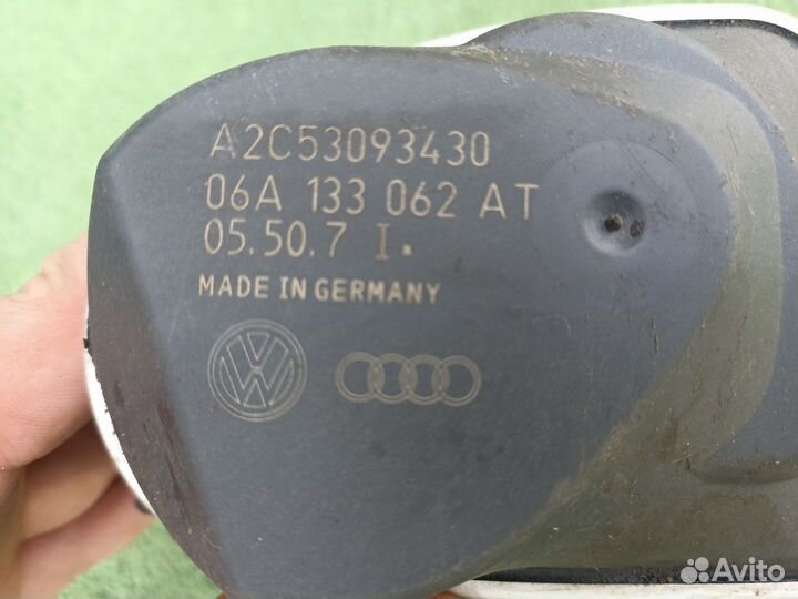 Дроссельная заслонка Volkswagen Jetta седан 1.6