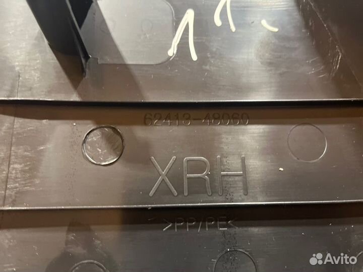 Обшивка салона правая Lexus Rx 4 450Н 2021