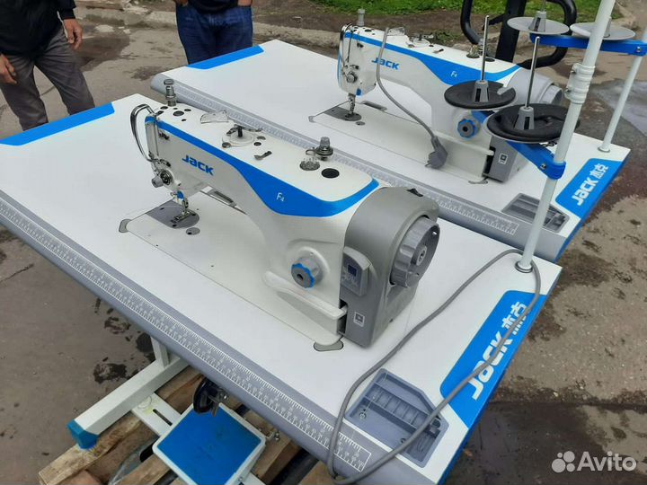 Швейная машина Jack f4