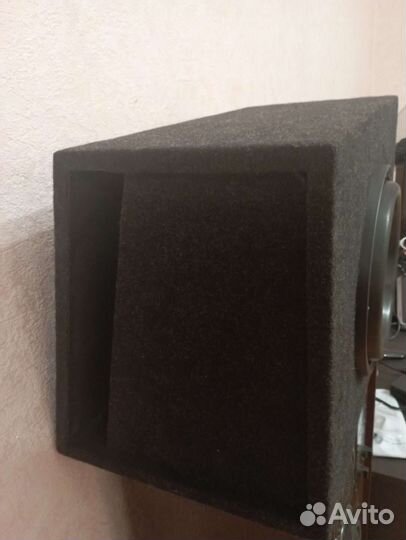 Сабвуфер автомобильный