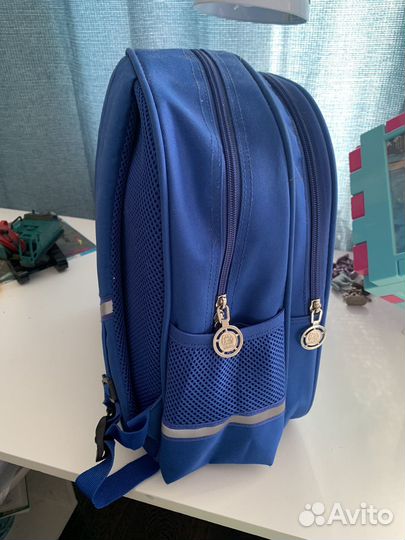 Рюкзак школьный