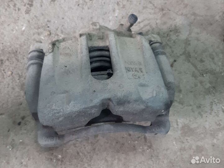 Суппорт тормозной передний Chery Bonus A13