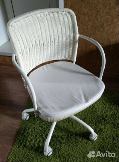 Компьютерный стул кресло IKEA плетеный Грегор
