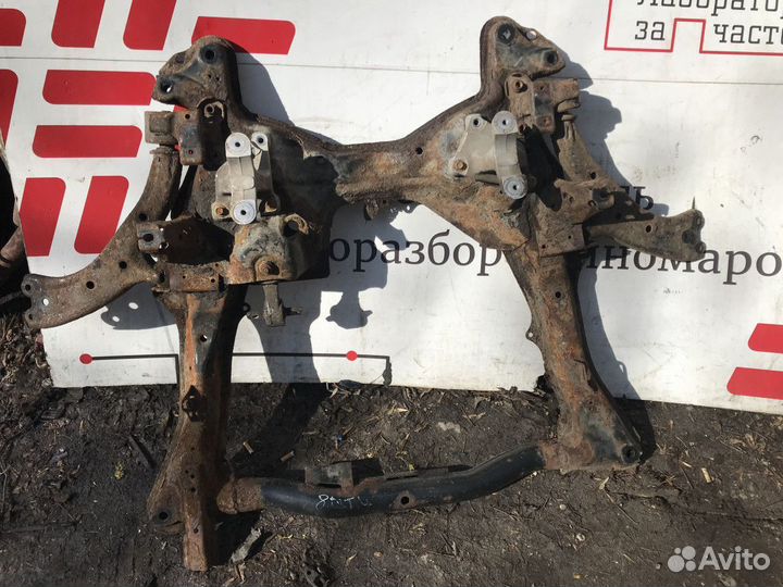 Подрамник Honda CR-V