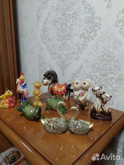 Статуэтки, свечи