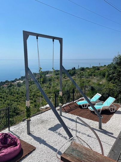 3-к. квартира, 80 м², 1/2 эт.