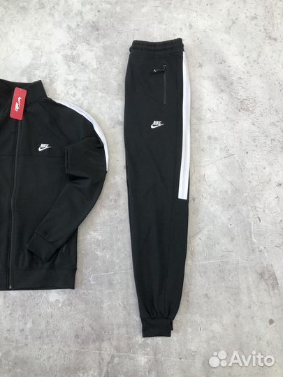 Спортивный костюм Nike