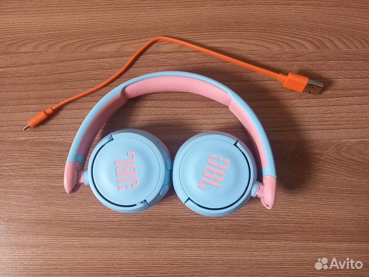 Беспроводные наушники JBL