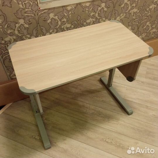 Растущая парта Demi