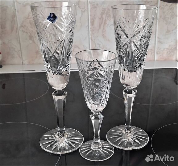 Хрусталь: высокие фужеры, 2 шт- 22 см., 1шт-16 см