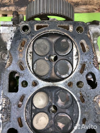 Головка блока цилиндров для Mitsubishi Galant VII