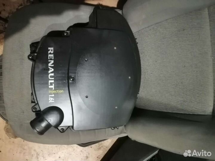 Корпус воздушного фильтра Рено Логан Сандеро