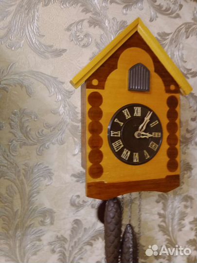 Часы с кукушкой механические