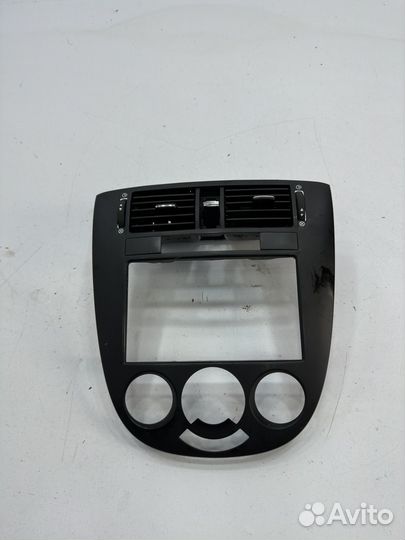 Chevrolet Lacetti рамка магнитолы седан