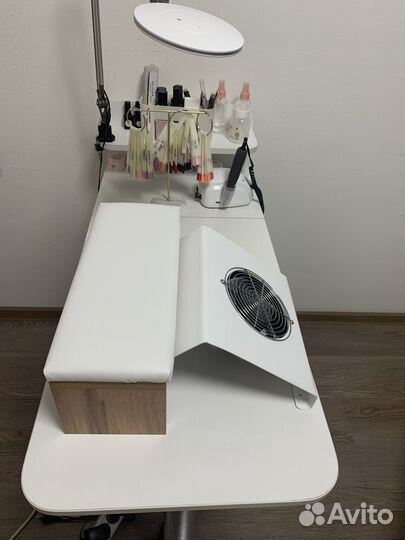 Маникюрный стол складной бу