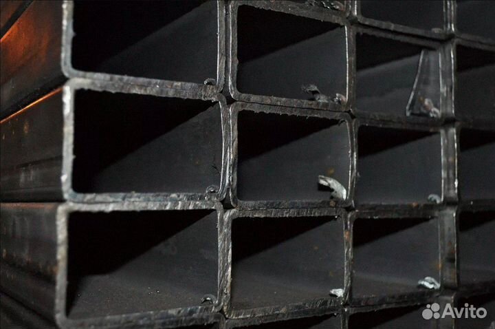 Профильная труба 80-40 мм