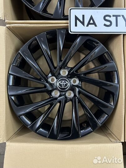 Toyota P18 5/114,3 black