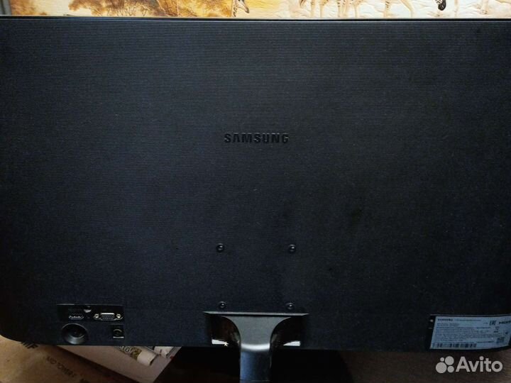 Монитор Samsung 27 см
