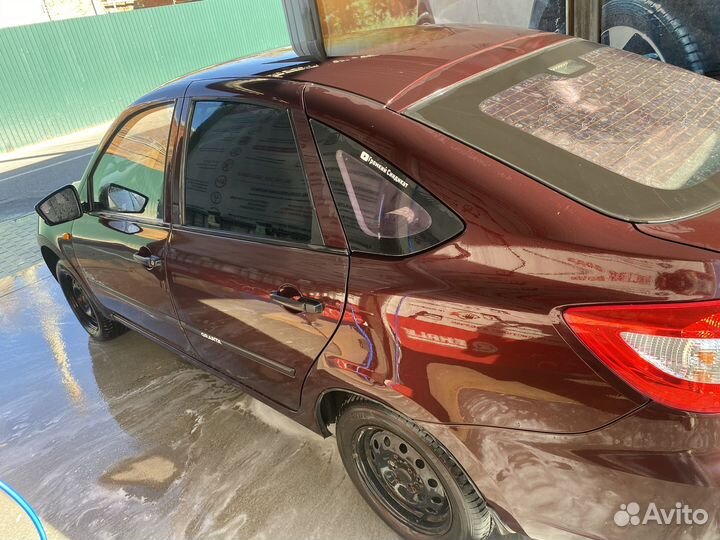 LADA Granta 1.6 МТ, 2015, 120 000 км