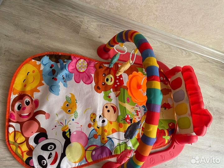 Развивающий коврик с пианино