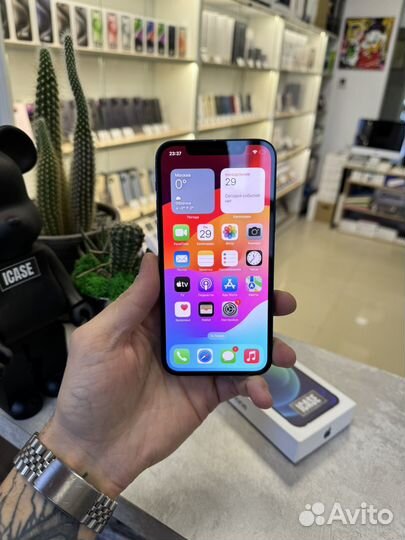 iPhone 12, 64 ГБ
