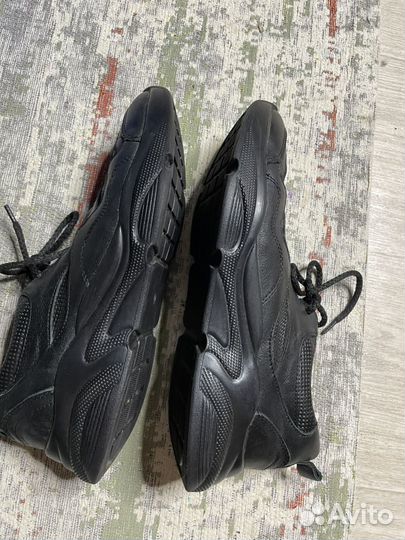 Кроссовки мужские 40