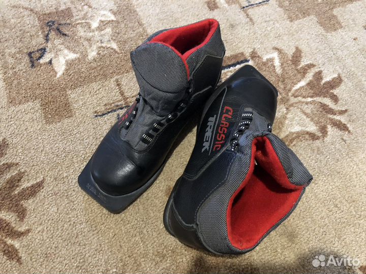 Лыжные ботинки