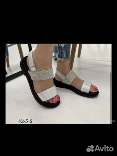 Босоножки новые