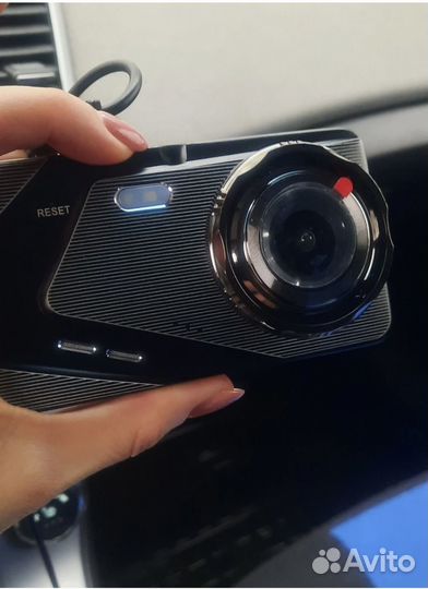 Видео регистраторс камерой заднего вида