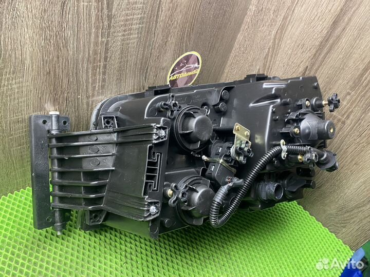 Фара правая LED Shaanxi shacman X3000