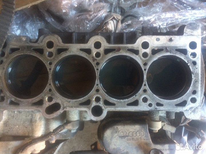 Блок цилиндров с поршнями Volkswagen Passat B6