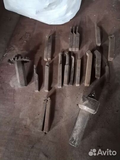 Токарные резцы