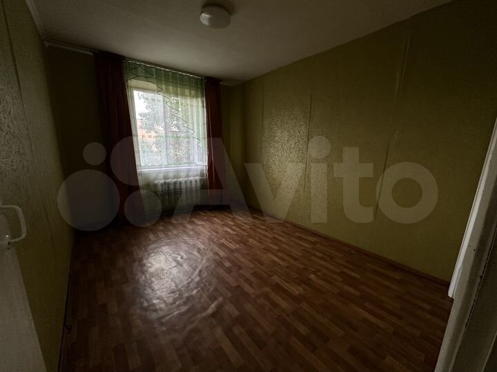 2-к. квартира, 52 м², 4/10 эт.