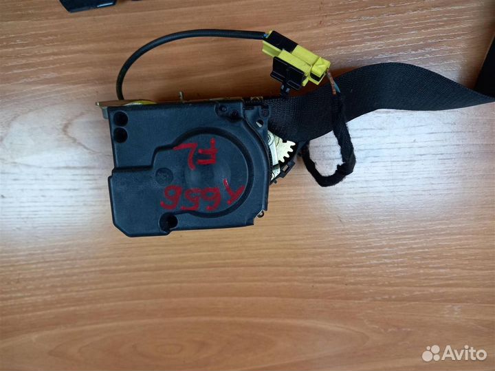 Ремень безопасности передний левый mercedes-benz