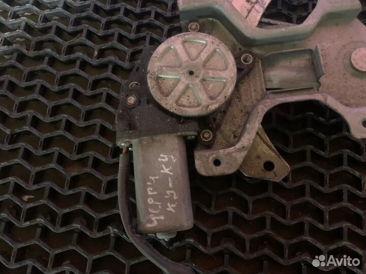 Стеклоподъемник электрический