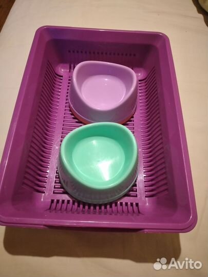 Туалет для кошки и миски