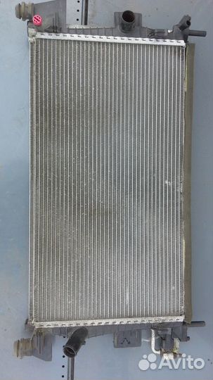 Радиатор охлаждения Ford Grand C Max 2012