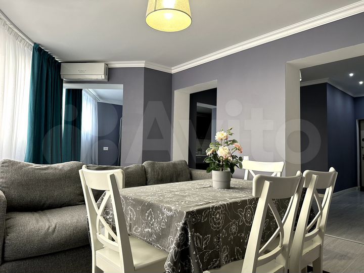 3-к. квартира, 102,4 м², 10/10 эт.