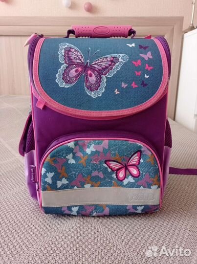 Школьный рюкзак, ранец