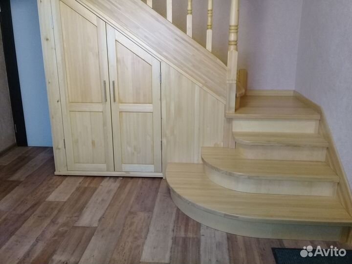 Изготовление мебели и лестниц из массива дерева