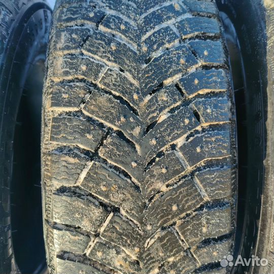 Michelin X-Ice North 4 185/65 R15 92T