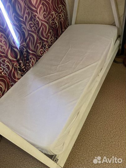 Детская кровать с матрасом