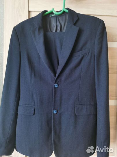 Школьный костюм