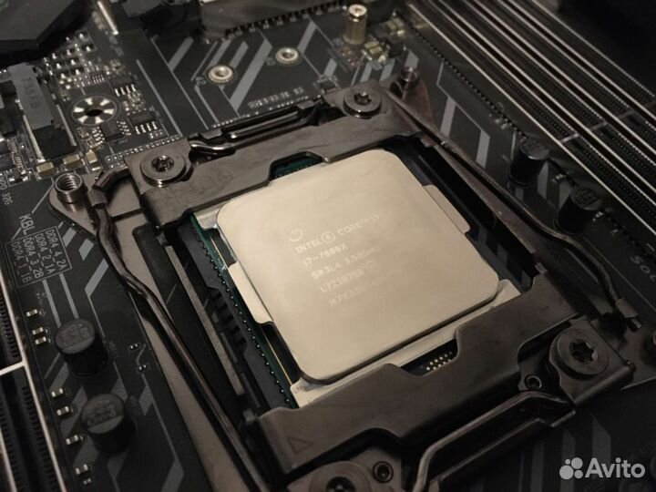 Gigabyte X299 Aorus Gaming + intel i7 7800X + 16GB