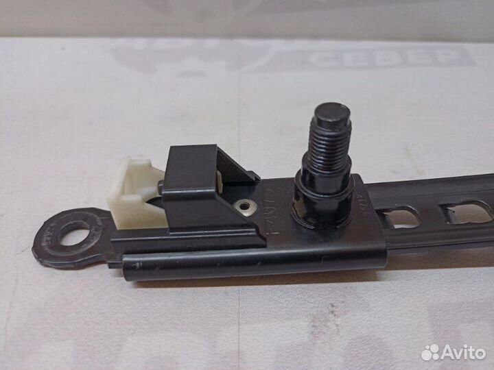 Механизм регулировки ремня безопасности передний